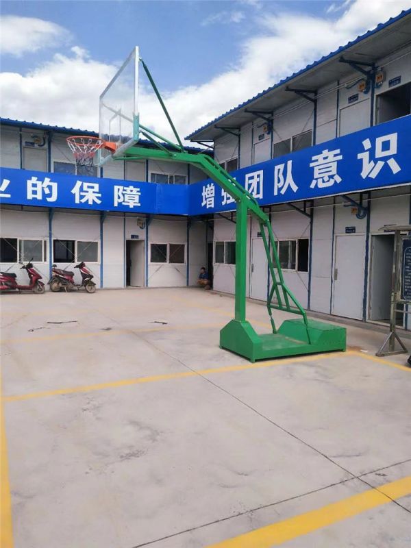 移动凹箱篮球架